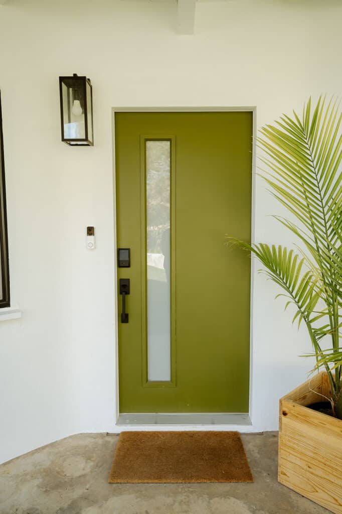 green front door 