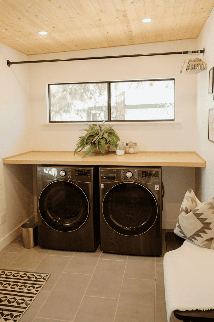 airbnb laundry room