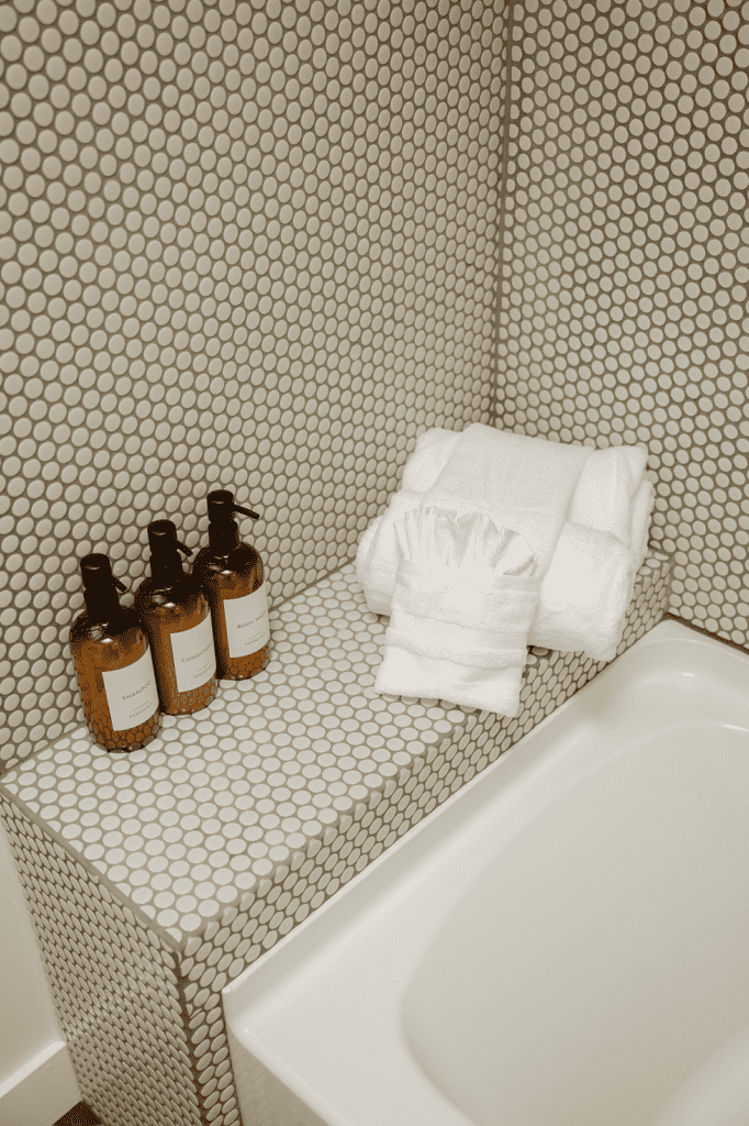 Don’t Forget These 17 Airbnb Bathroom Essentials - Landmark Hosts