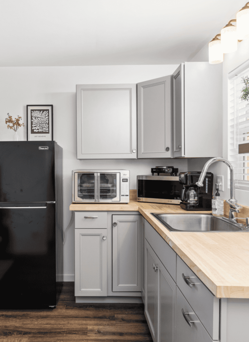 Airbnb kitchenette